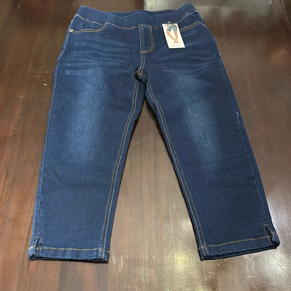 Capris denim New W/Tags